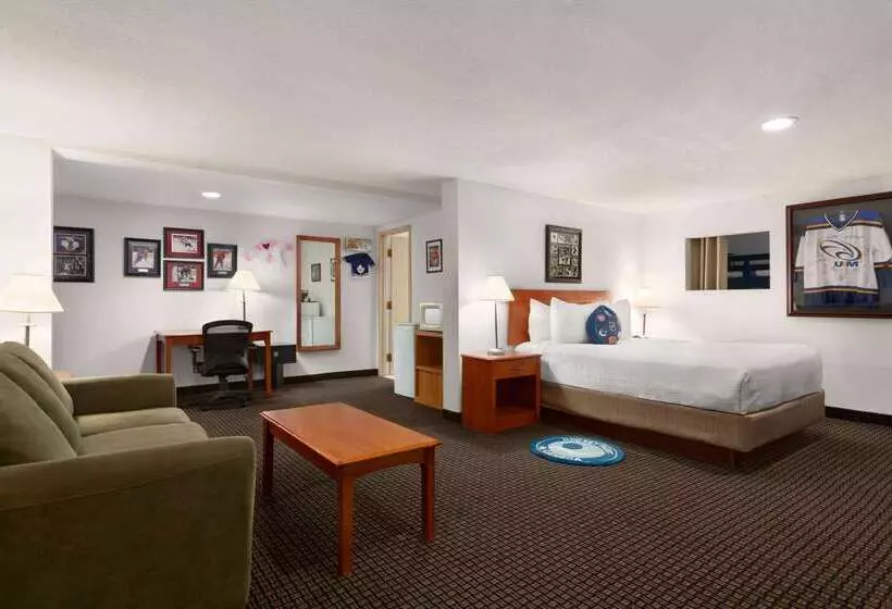 ホテル Days Inn & Suites By Wyndham Moncton