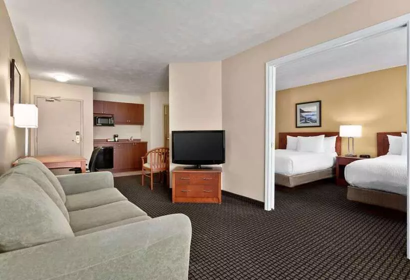 ホテル Days Inn & Suites By Wyndham Moncton