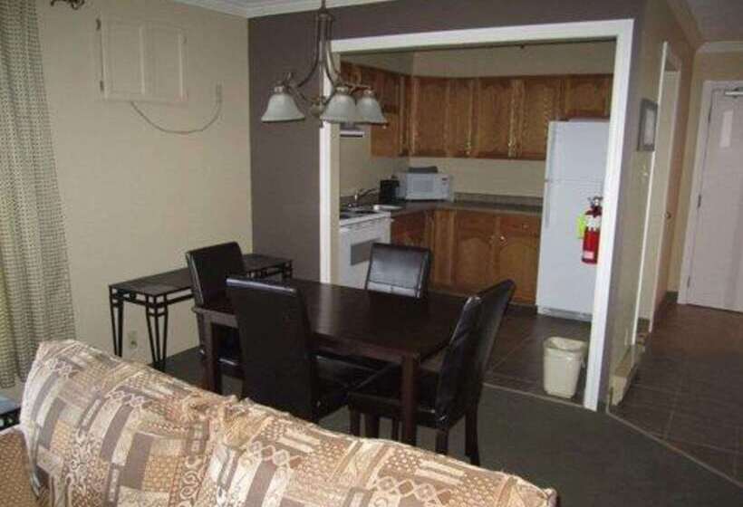 فندق Quality Inn New Liskeard