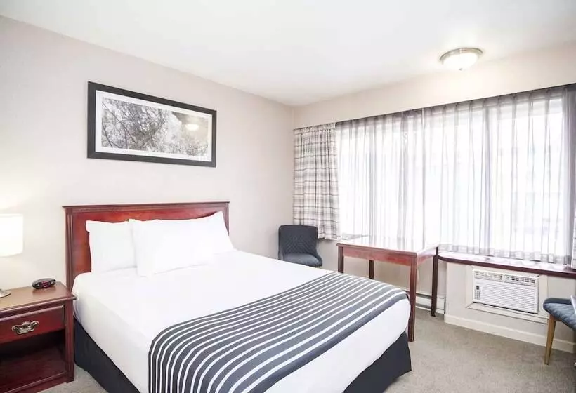 Sandman Hotel Terrace