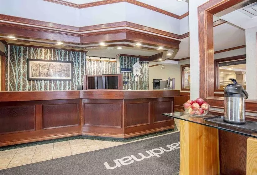 Sandman Hotel Terrace