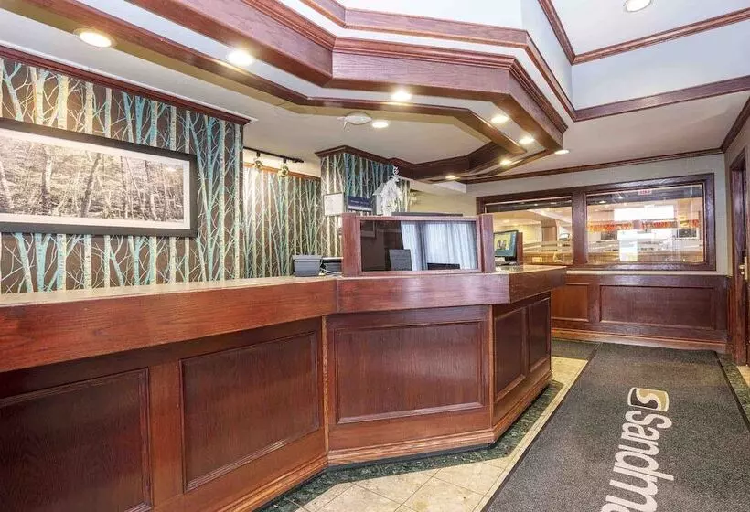 Sandman Hotel Terrace