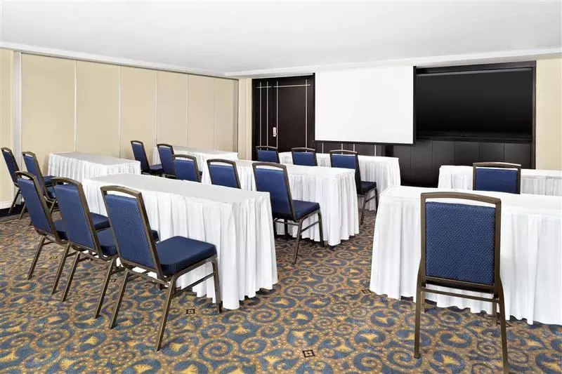 호텔 Sheraton Montreal Airport