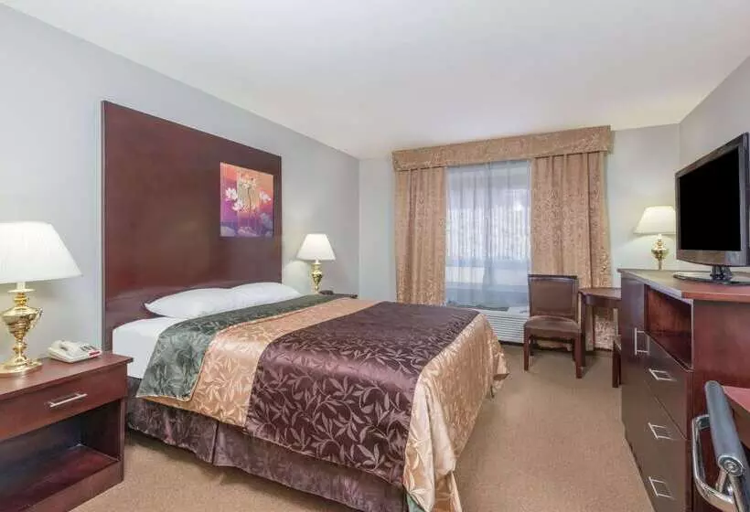 호텔 Super 8 By Wyndham Innisfail