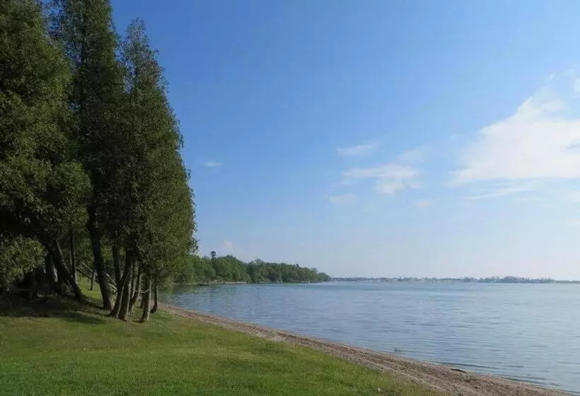 Isaiah Tubbs Resort & Conference Centre