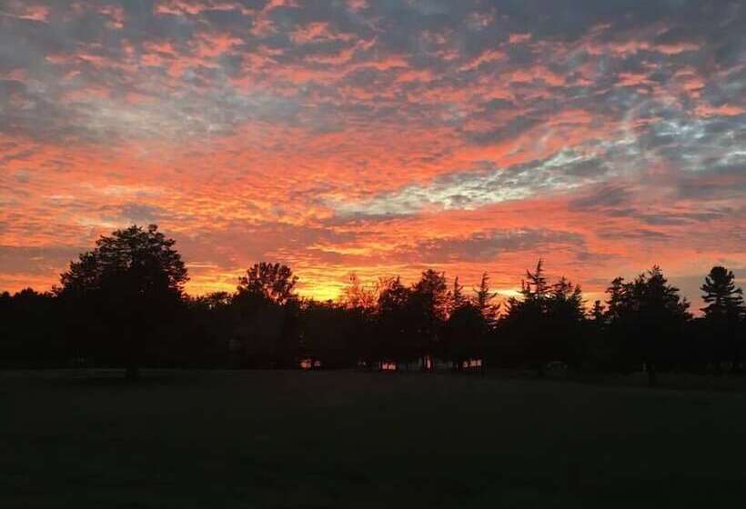 Isaiah Tubbs Resort & Conference Centre