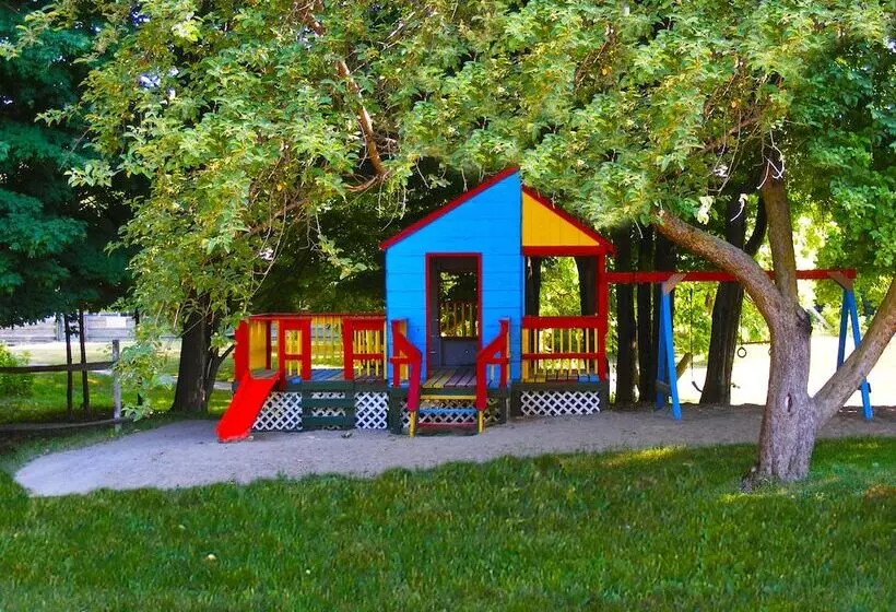 Isaiah Tubbs Resort & Conference Centre