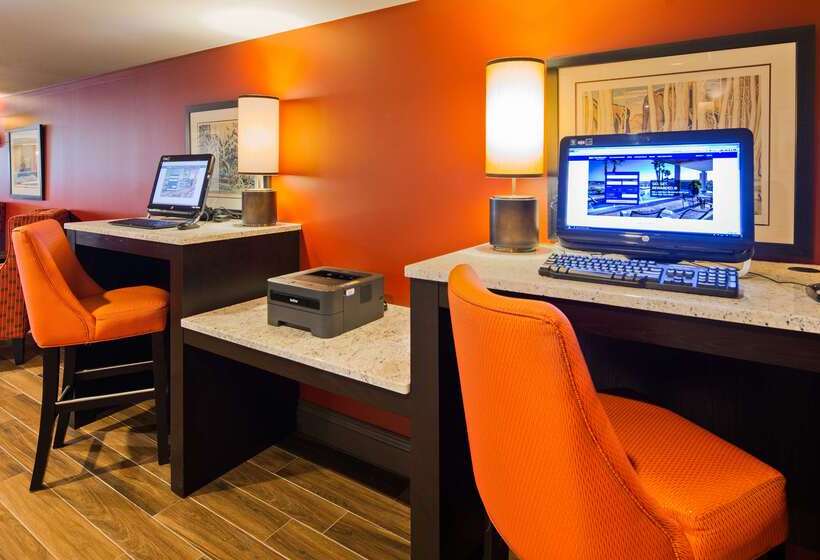 هتل Best Western Plus Stoneridge Inn & Conference Centre London Ontario
