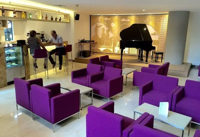 Отель Dann Cali