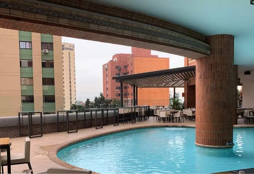 Отель Dann Cali