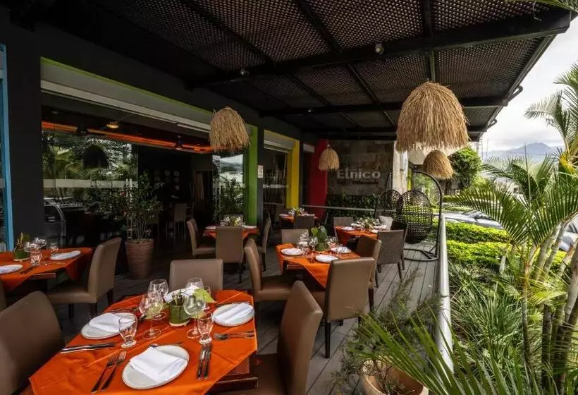 Rincon Del Valle Hotel & Suites