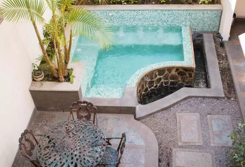 Rincon Del Valle Hotel & Suites