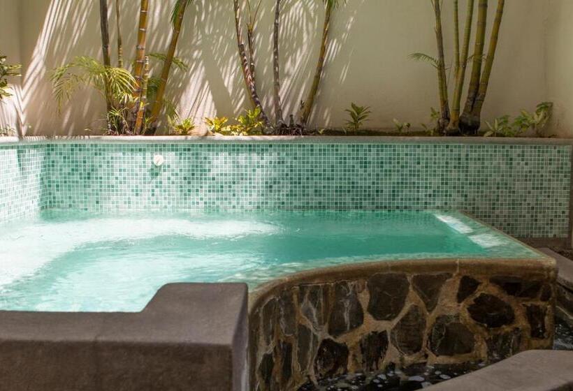 Rincon Del Valle Hotel & Suites