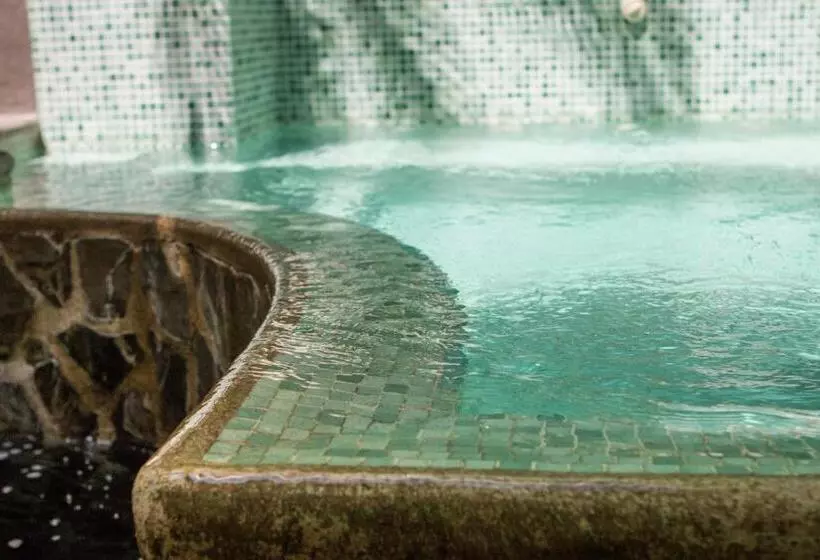 Rincon Del Valle Hotel & Suites