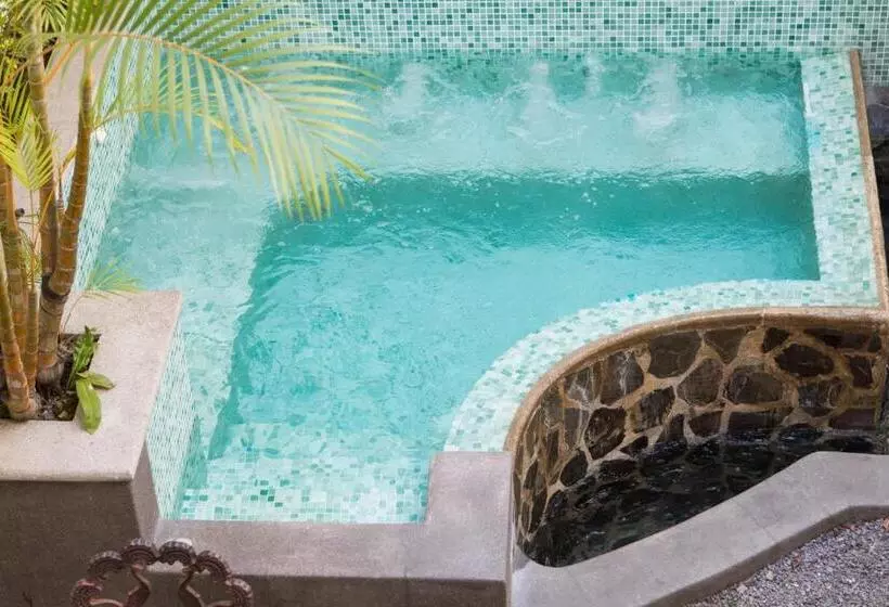 Rincon Del Valle Hotel & Suites