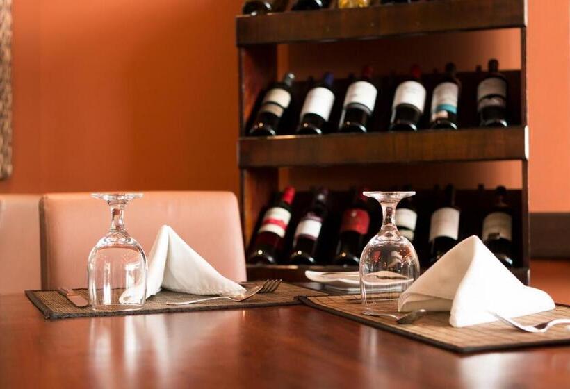 Rincon Del Valle Hotel & Suites