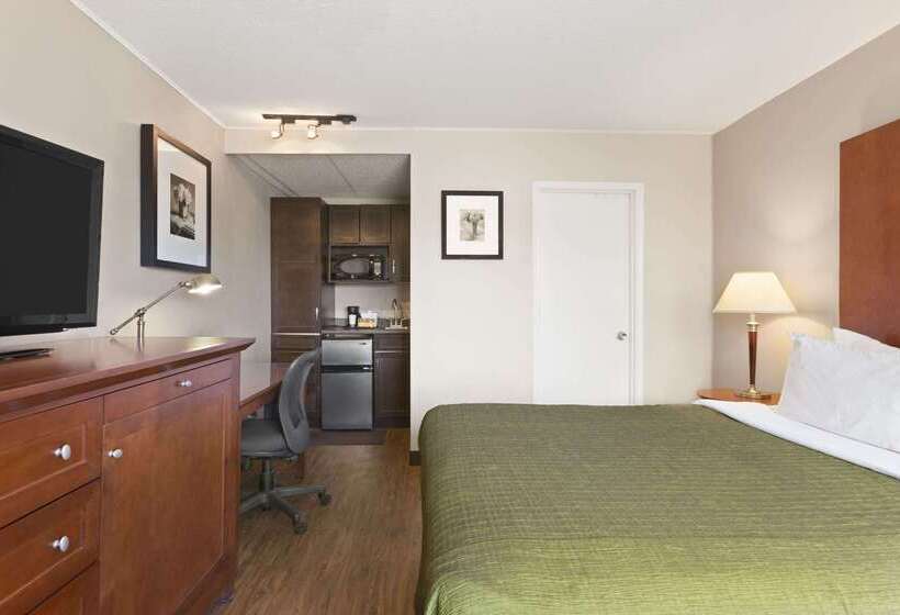 هتل Thriftlodge Saskatoon