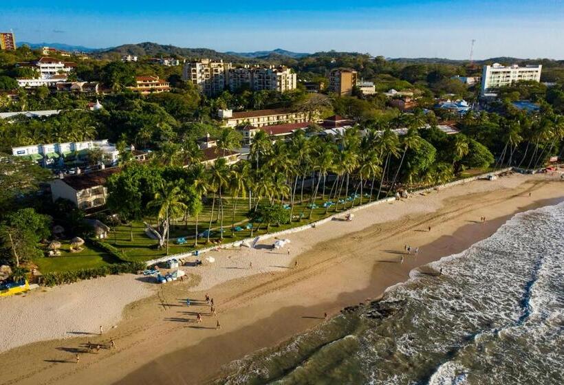 هتل Tamarindo Diria Beach Resort