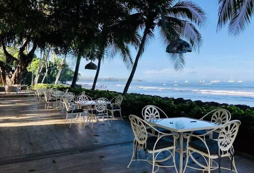 호텔 Tamarindo Diria Beach Resort