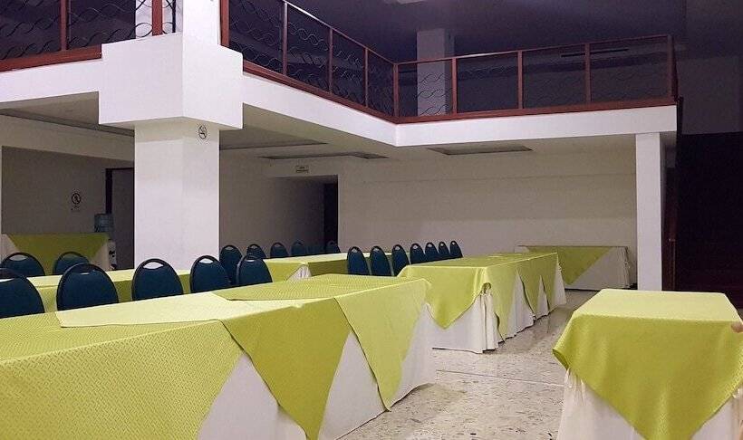 هتل Torre De Cali Plaza