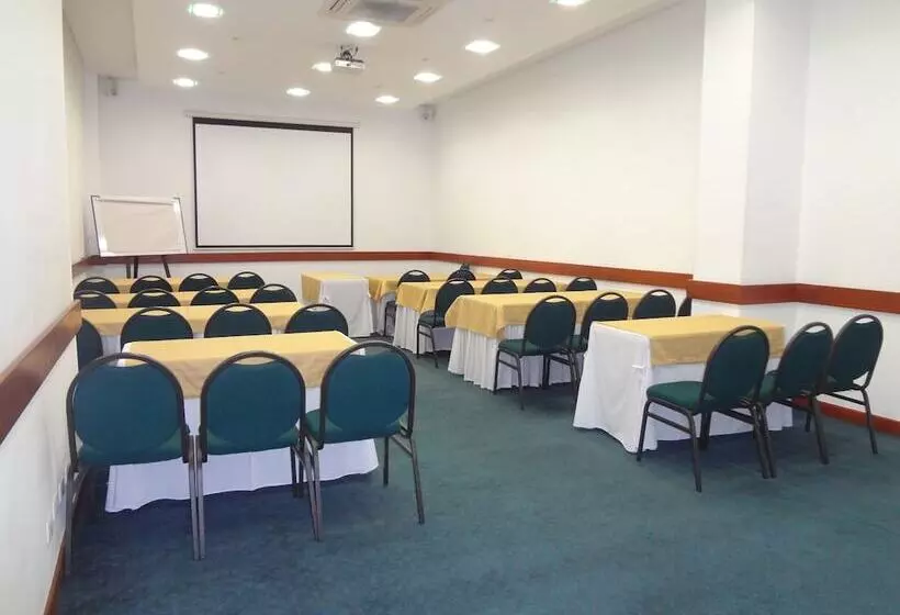 호텔 Torre De Cali Plaza