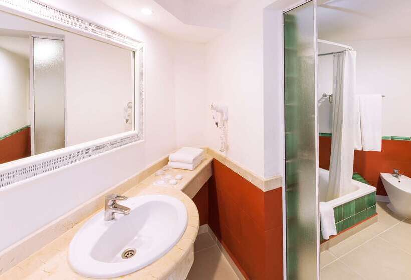 هتل Tryp Cayo Coco