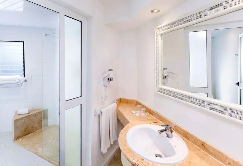 هتل Tryp Cayo Coco