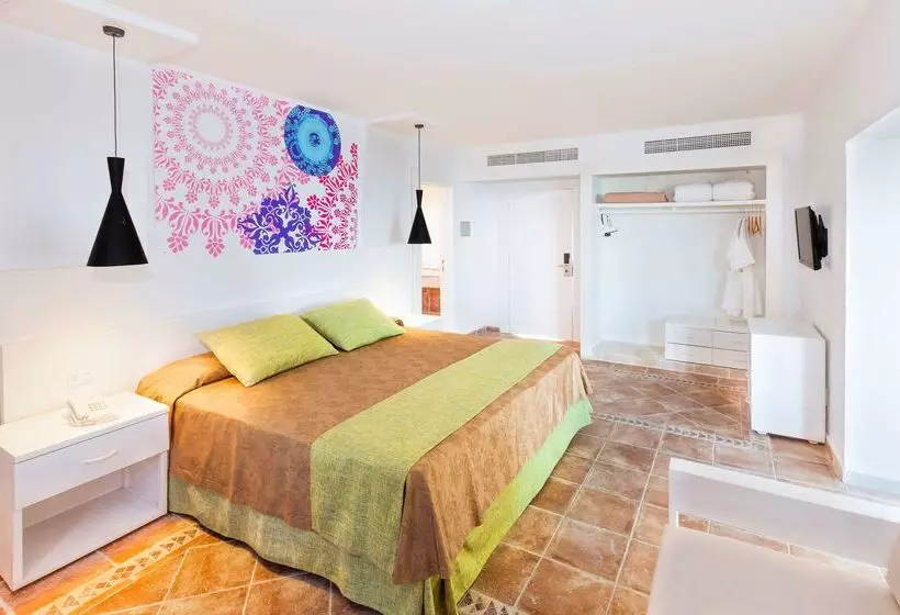 هتل Tryp Cayo Coco