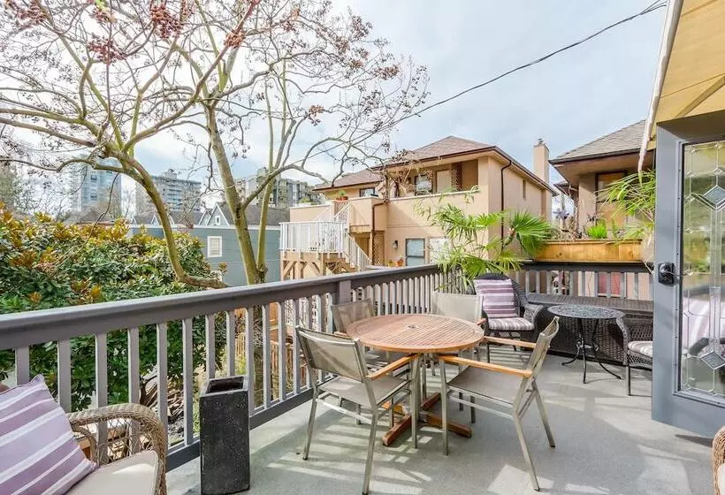 호텔 West End Guest House