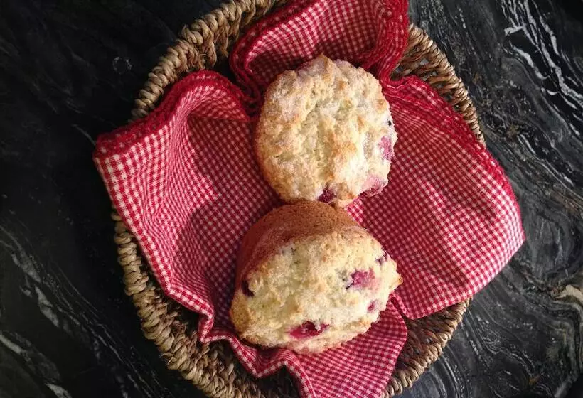 호텔 West End Guest House