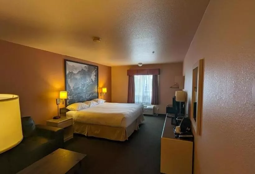 モーテル Ramada By Wyndham Cranbrook