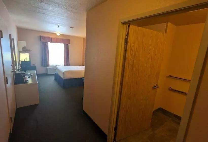 モーテル Ramada By Wyndham Cranbrook