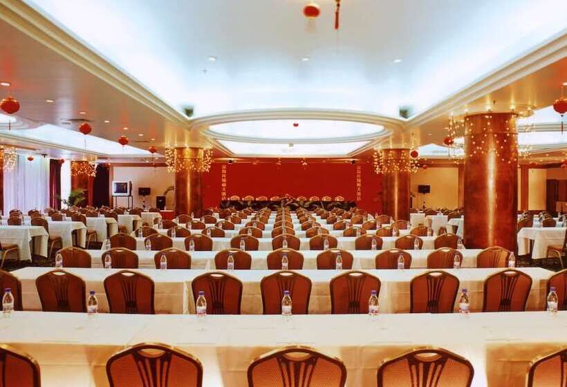 Hotel Golden Coast Lawton