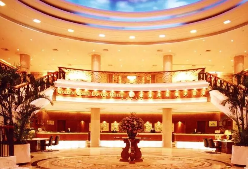 Отель Golden Coast Lawton