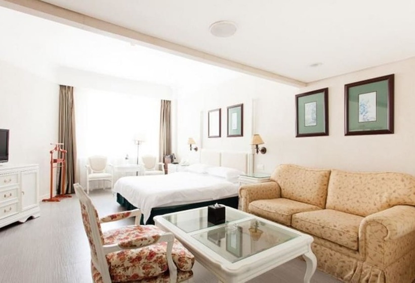 Hotel Golden Coast Lawton