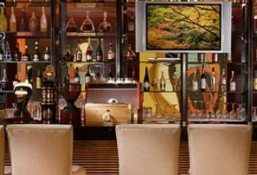 Отель Ningbo Portman Plaza