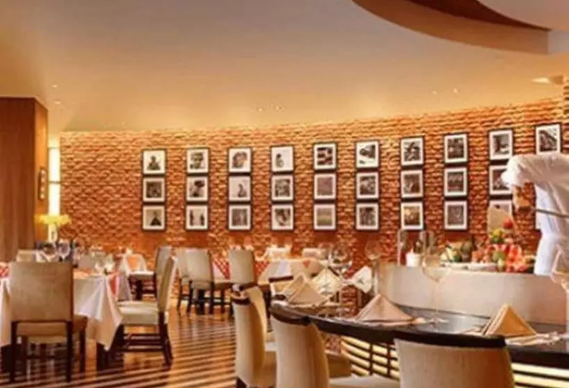 Отель Ningbo Portman Plaza