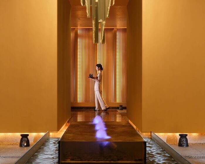 Otel Ningbo Portman Plaza