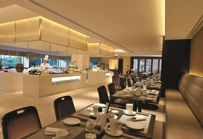 Отель Shangrila Beihai