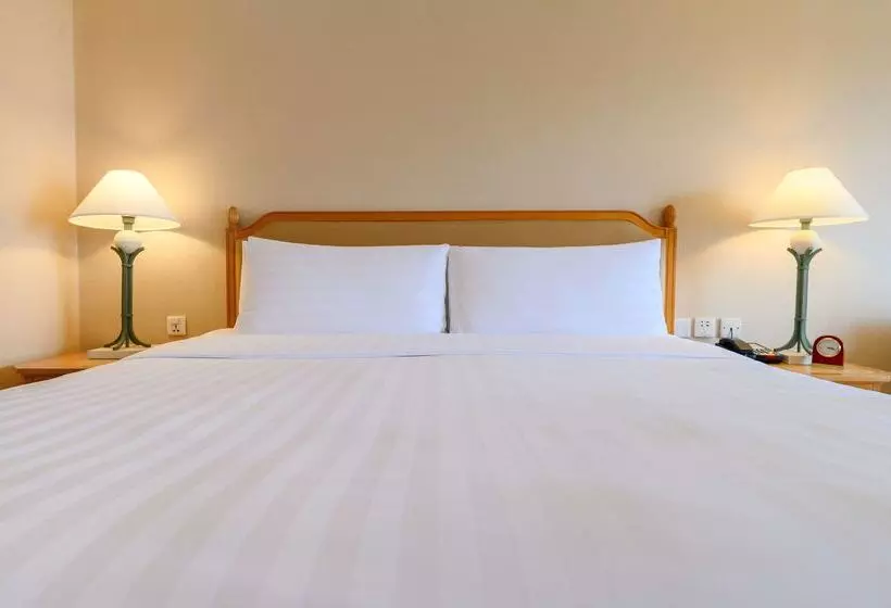 Отель Shangrila Beihai