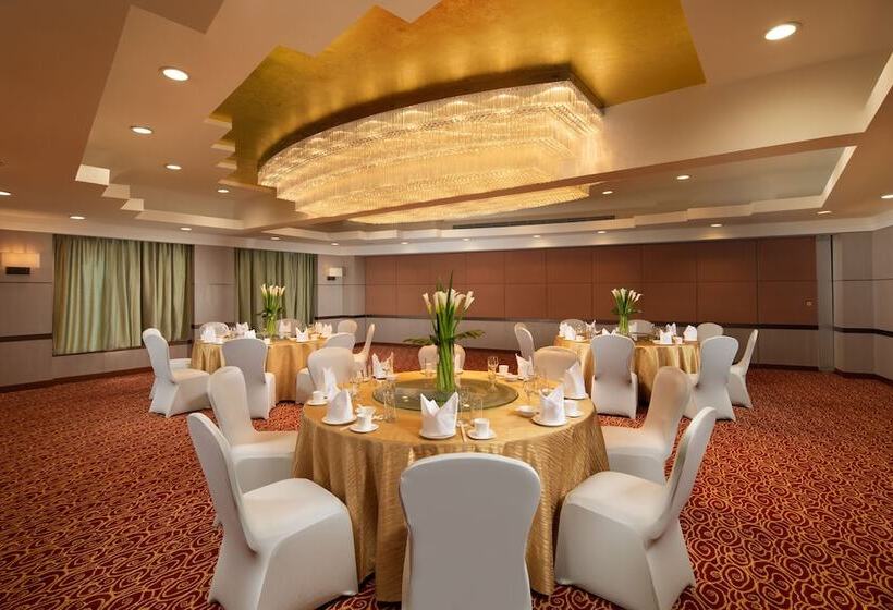 Hua Ting Hotel & Towers