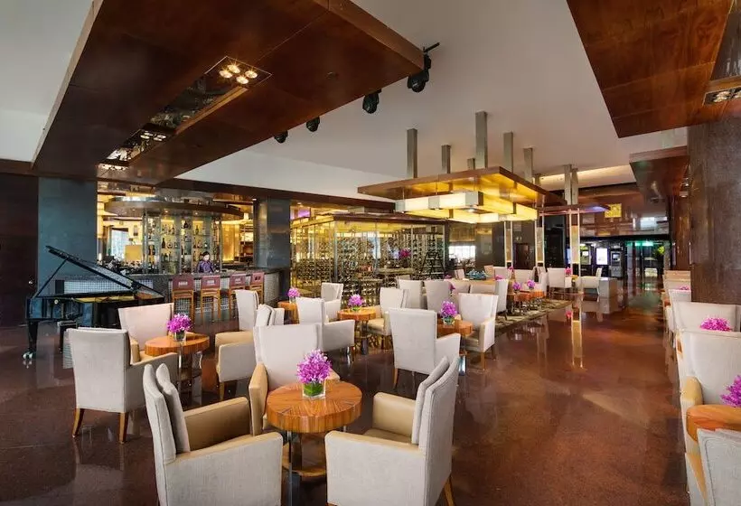 Hua Ting Hotel & Towers