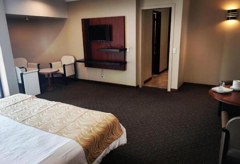 Szálloda Edificio Akros