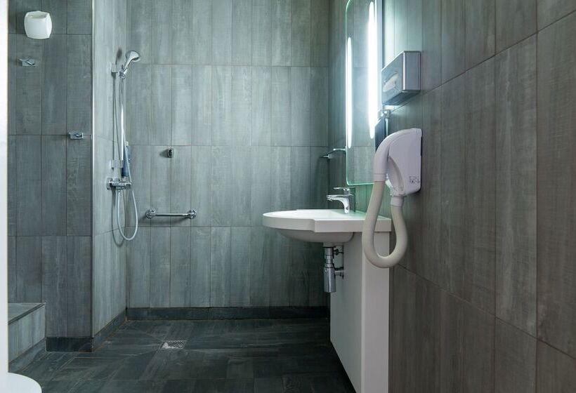 Easyhotel Nice Old Town