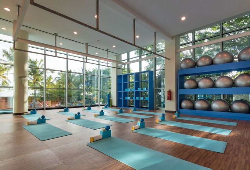 هتل Iberostar Waves Punta Cana