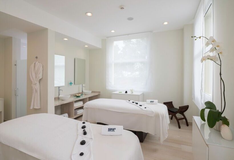 هتل Iberostar Waves Punta Cana