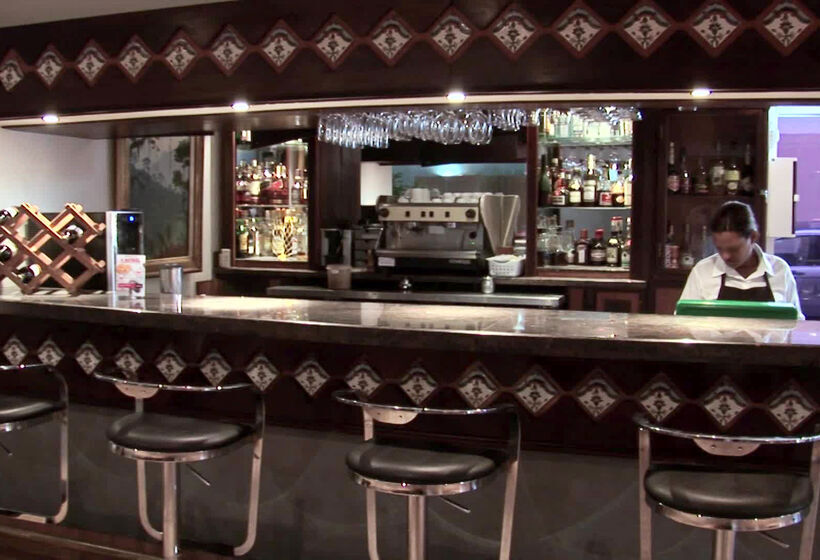 هتل Novus Plaza Hodelpa