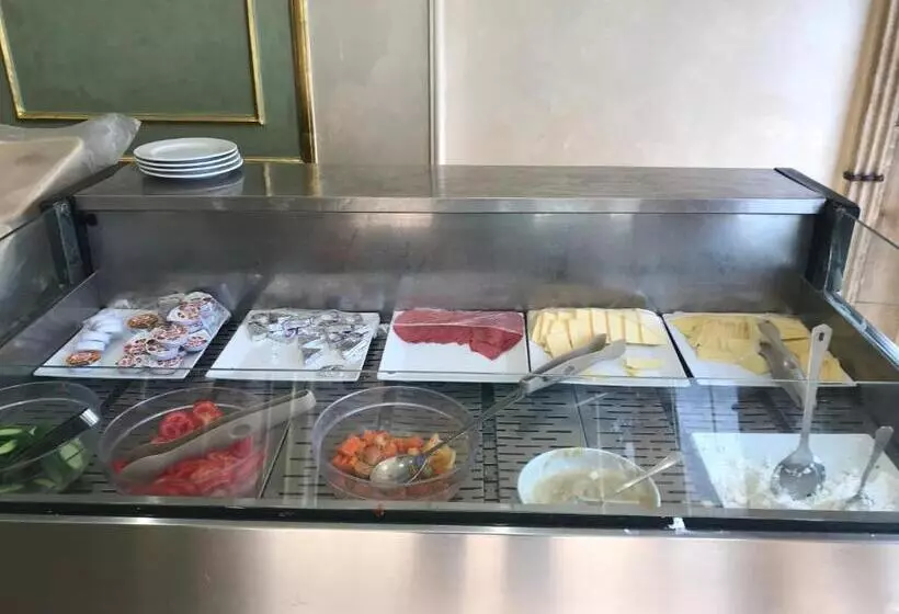 هتل Royal Marshal