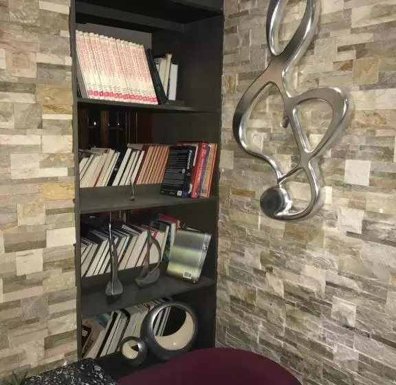 هتل Royal Marshal