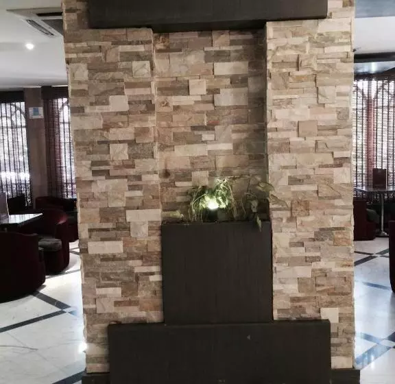 هتل Royal Marshal